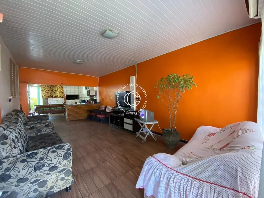 Casa com 6 quartos à venda, 240m2 em Tancredo Neves, Santa Maria - RS - imagem 7 Foto 7 de Casa com 6 quartos à venda, 240m2 em Tancredo Neves, Santa Maria - RS