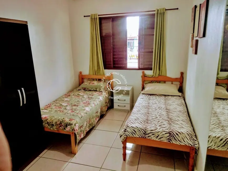 Casa com 5 quartos à venda, 148m2 em Tancredo Neves, Santa Maria - RS - imagem 3 Foto 3 de Casa com 5 quartos à venda, 148m2 em Tancredo Neves, Santa Maria - RS