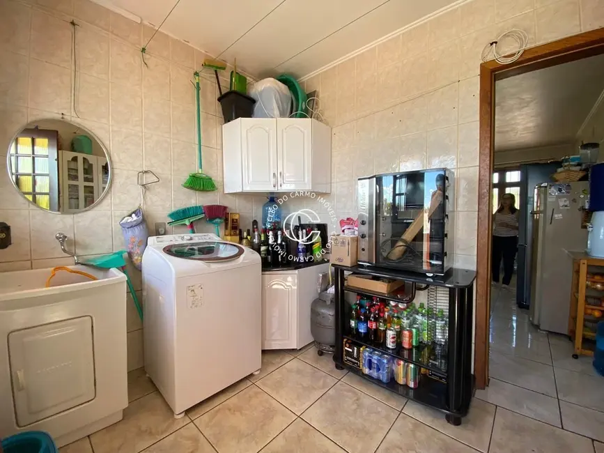 Casa com 6 quartos à venda, 284m2 em Dom Antônio Reis, Santa Maria - RS - imagem 7 Foto 7 de Casa com 6 quartos à venda, 284m2 em Dom Antônio Reis, Santa Maria - RS