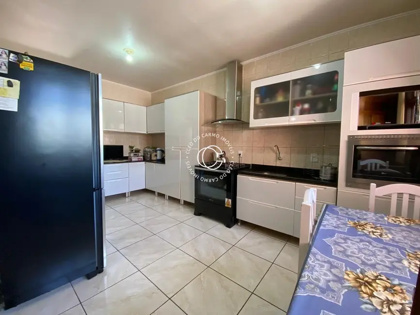 Casa com 6 quartos à venda, 284m2 em Dom Antônio Reis, Santa Maria - RS - imagem 5 Foto 5 de Casa com 6 quartos à venda, 284m2 em Dom Antônio Reis, Santa Maria - RS