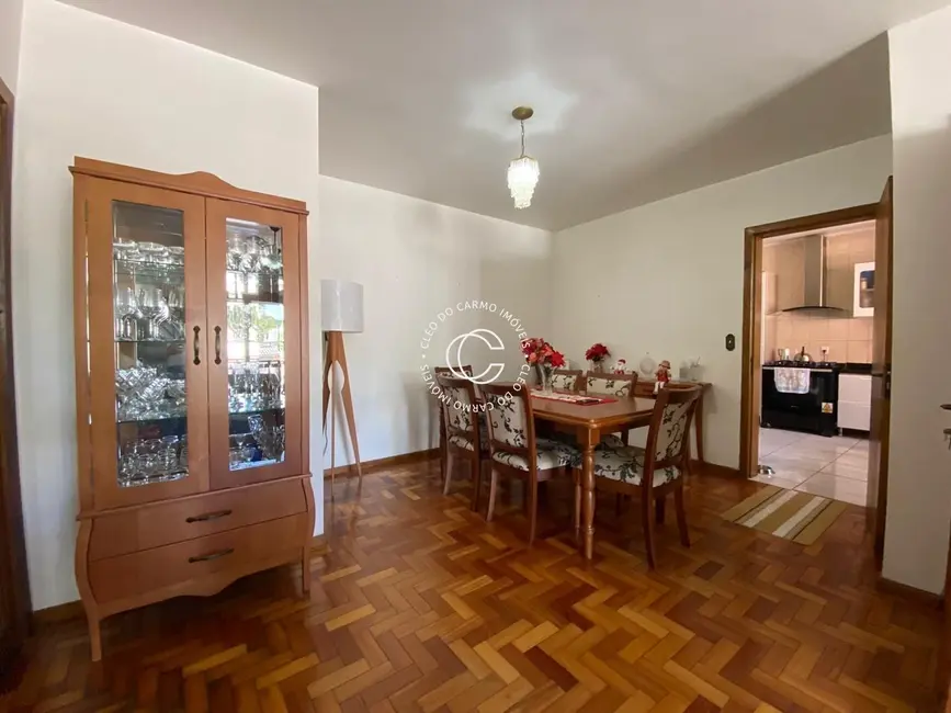 Casa com 6 quartos à venda, 284m2 em Dom Antônio Reis, Santa Maria - RS - imagem 4 Foto 4 de Casa com 6 quartos à venda, 284m2 em Dom Antônio Reis, Santa Maria - RS