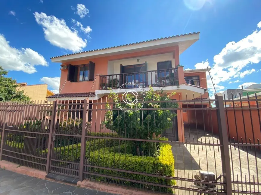 Foto 1 de Casa com 6 quartos à venda, 284m2 em Dom Antônio Reis, Santa Maria - RS