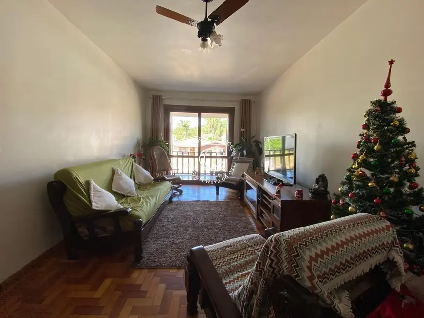 Casa com 6 quartos à venda, 284m2 em Dom Antônio Reis, Santa Maria - RS - imagem 2 Foto 2 de Casa com 6 quartos à venda, 284m2 em Dom Antônio Reis, Santa Maria - RS