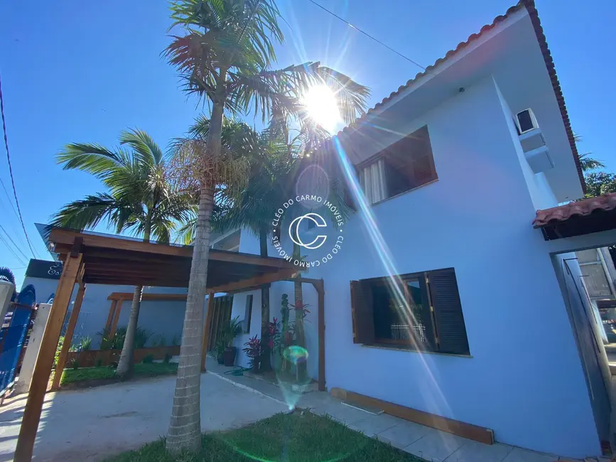 Foto 1 de Casa com 4 quartos à venda, 150m2 em Patronato, Santa Maria - RS