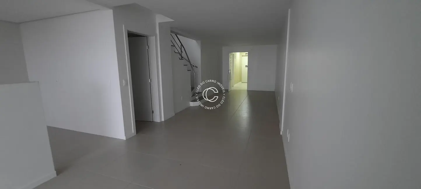 Foto 3 de Cobertura com 3 quartos à venda, 191m2 em Centro, Santa Maria - RS