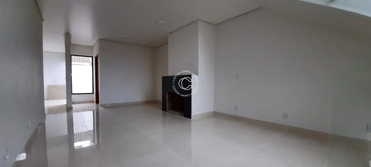 Casa com 3 quartos à venda, 146m2 em Pinheiro Machado, Santa Maria - RS - imagem 4 Foto 4 de Casa com 3 quartos à venda, 146m2 em Pinheiro Machado, Santa Maria - RS