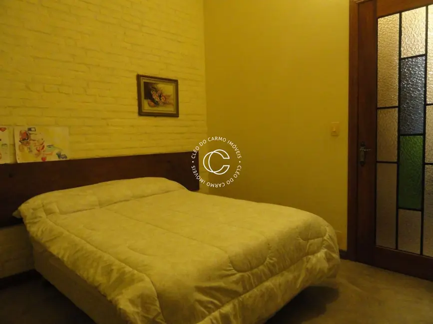 Casa com 4 quartos à venda, 231m2 em Centro, Santa Maria - RS - imagem 7 Foto 7 de Casa com 4 quartos à venda, 231m2 em Centro, Santa Maria - RS