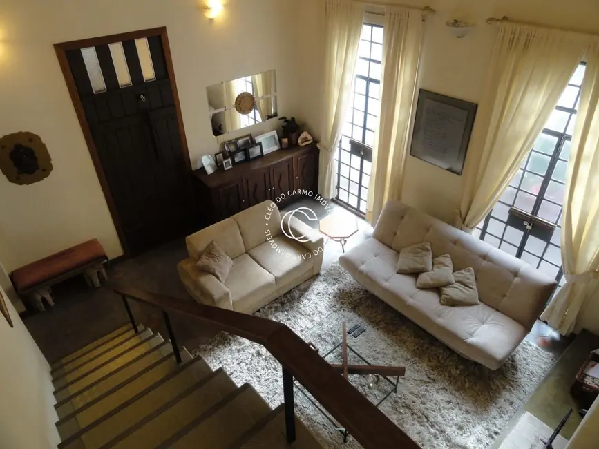 Casa com 4 quartos à venda, 231m2 em Centro, Santa Maria - RS - imagem 5 Foto 5 de Casa com 4 quartos à venda, 231m2 em Centro, Santa Maria - RS
