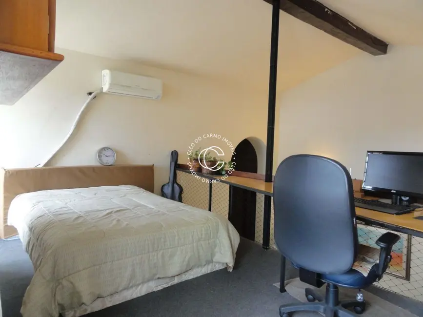 Casa com 4 quartos à venda, 231m2 em Centro, Santa Maria - RS - imagem 6 Foto 6 de Casa com 4 quartos à venda, 231m2 em Centro, Santa Maria - RS