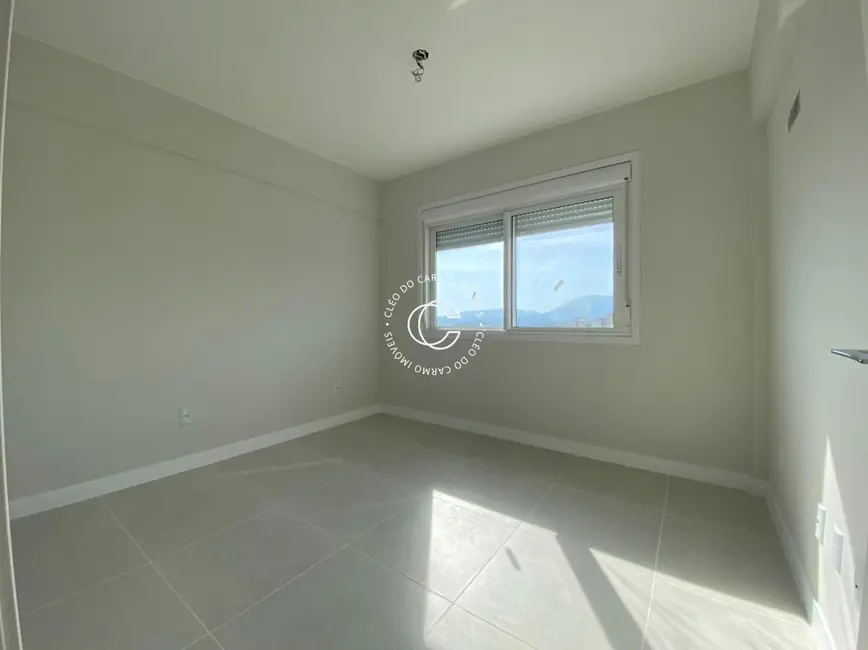 Foto 8 de Apartamento com 2 quartos à venda, 77m2 em Patronato, Santa Maria - RS