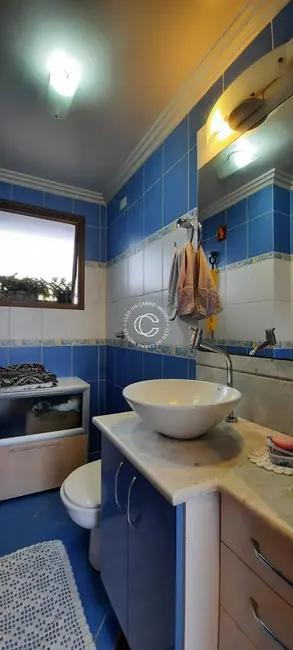 Cobertura com 3 quartos à venda, 160m2 em Duque de Caxias, Santa Maria - RS - imagem 8 Foto 8 de Cobertura com 3 quartos à venda, 160m2 em Duque de Caxias, Santa Maria - RS