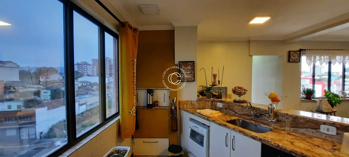 Cobertura com 3 quartos à venda, 160m2 em Duque de Caxias, Santa Maria - RS - imagem 5 Foto 5 de Cobertura com 3 quartos à venda, 160m2 em Duque de Caxias, Santa Maria - RS