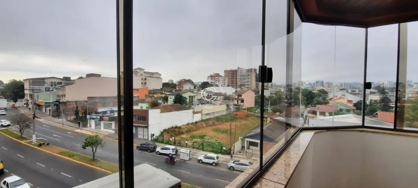 Cobertura com 3 quartos à venda, 160m2 em Duque de Caxias, Santa Maria - RS - imagem 7 Foto 7 de Cobertura com 3 quartos à venda, 160m2 em Duque de Caxias, Santa Maria - RS