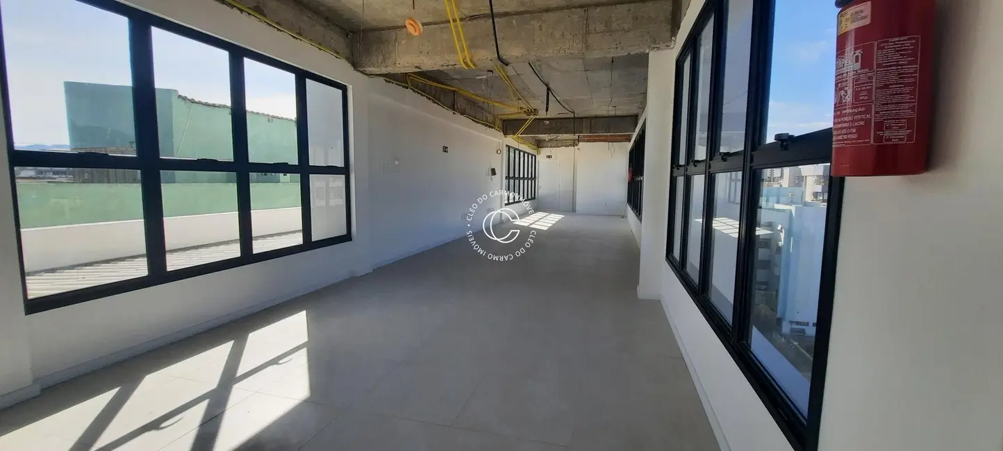 Sala Comercial com 1 quarto à venda, 75m2 em Centro, Santa Maria - RS - imagem 6 Foto 6 de Sala Comercial com 1 quarto à venda, 75m2 em Centro, Santa Maria - RS