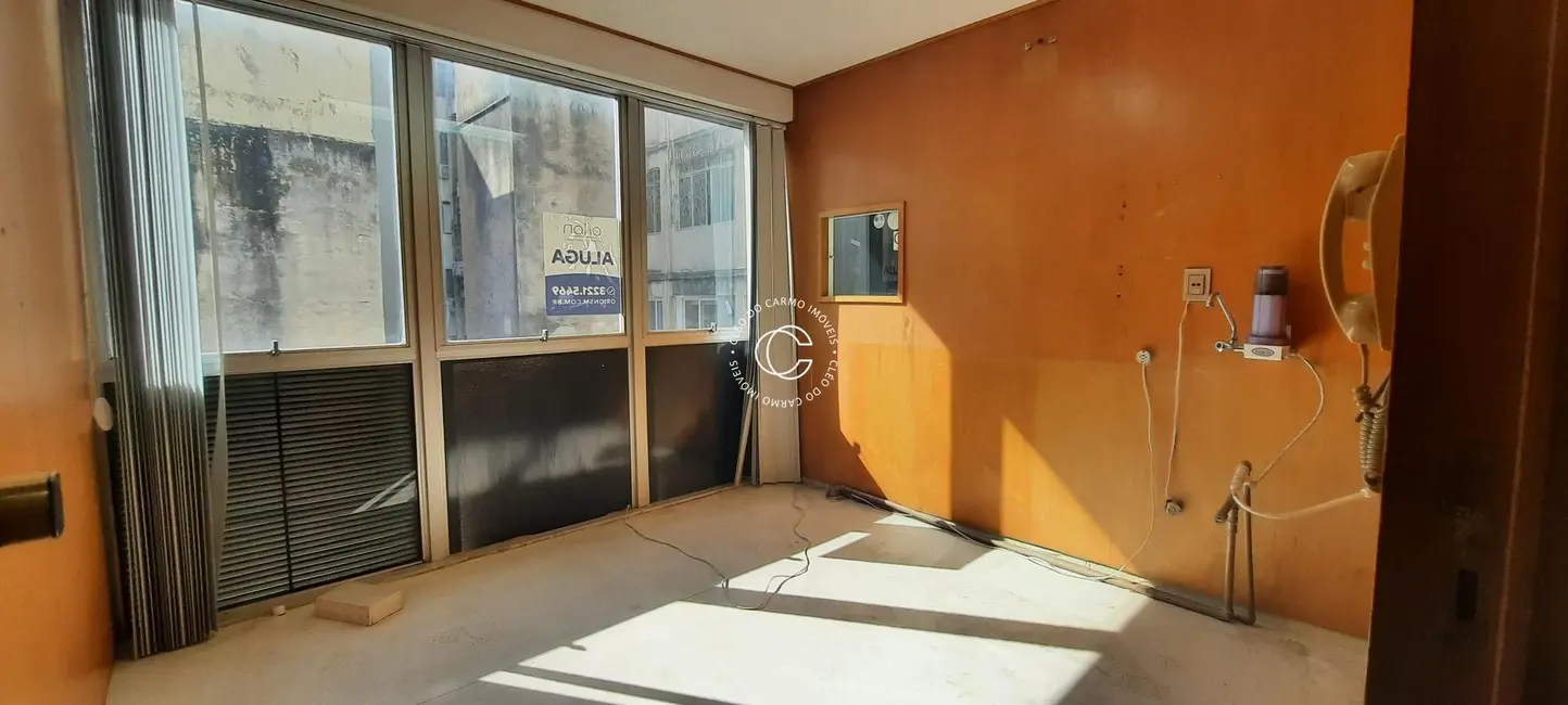 Sala Comercial com 4 quartos à venda, 140m2 em Centro, Santa Maria - RS - imagem 5 Foto 5 de Sala Comercial com 4 quartos à venda, 140m2 em Centro, Santa Maria - RS