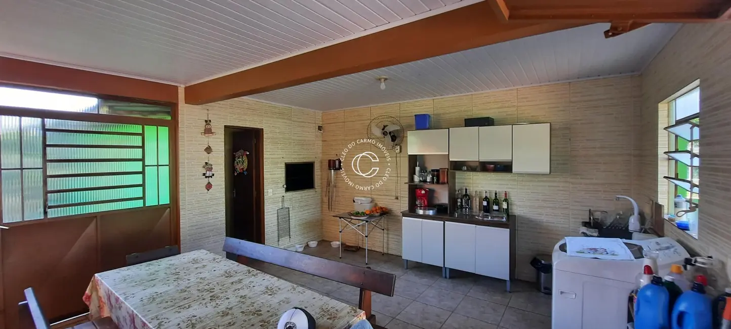 Foto 3 de Sobrado com 5 quartos à venda, 123m2 em Pinheiro Machado, Santa Maria - RS