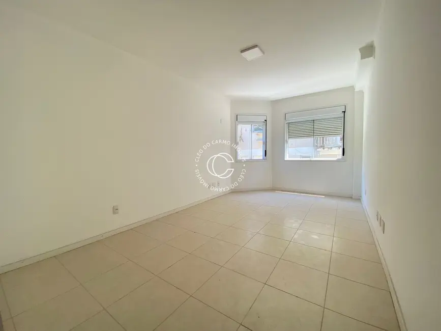 Foto 8 de Apartamento com 3 quartos à venda, 126m2 em Km 3, Santa Maria - RS