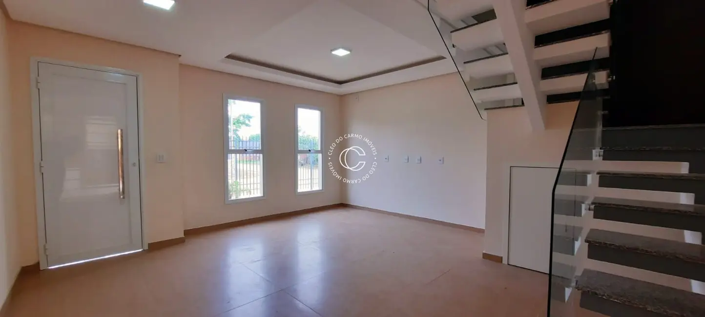 Casa com 3 quartos à venda, 144m2 em Pinheiro Machado, Santa Maria - RS - imagem 3 Foto 3 de Casa com 3 quartos à venda, 144m2 em Pinheiro Machado, Santa Maria - RS