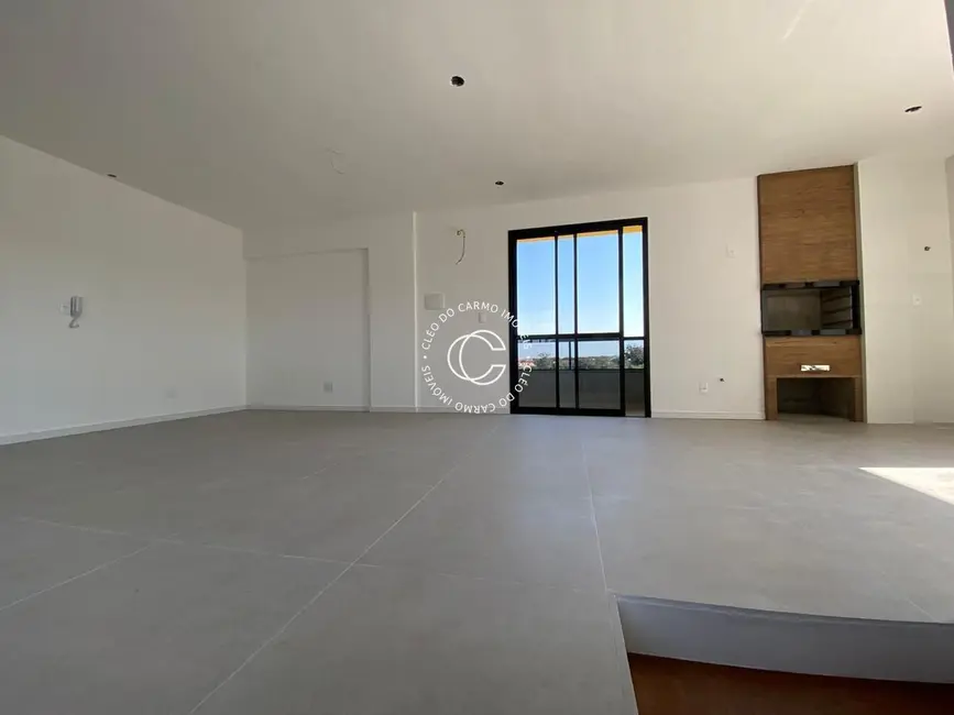 Foto 6 de Cobertura com 3 quartos à venda, 140m2 em Duque de Caxias, Santa Maria - RS