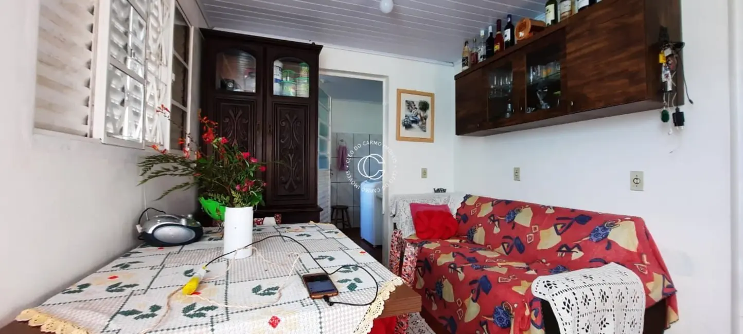 Casa com 3 quartos à venda, 84m2 em Centro, Itaara - RS - imagem 8 Foto 8 de Casa com 3 quartos à venda, 84m2 em Centro, Itaara - RS