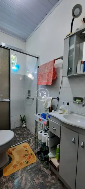 Casa com 3 quartos à venda, 84m2 em Centro, Itaara - RS - imagem 9 Foto 9 de Casa com 3 quartos à venda, 84m2 em Centro, Itaara - RS