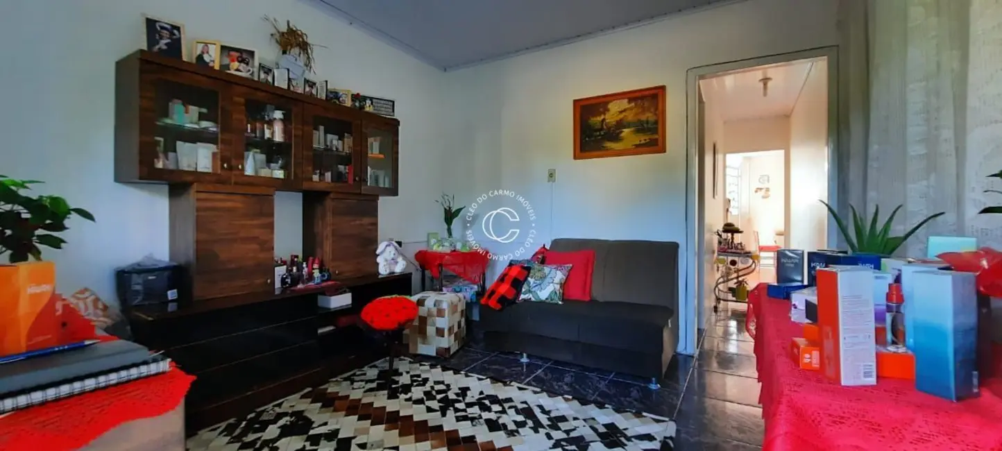 Casa com 3 quartos à venda, 84m2 em Centro, Itaara - RS - imagem 4 Foto 4 de Casa com 3 quartos à venda, 84m2 em Centro, Itaara - RS