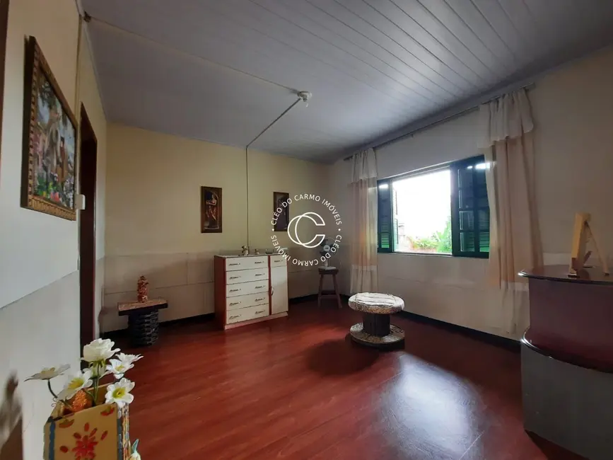 Casa com 3 quartos à venda, 180m2 em Dom Antônio Reis, Santa Maria - RS - imagem 8 Foto 8 de Casa com 3 quartos à venda, 180m2 em Dom Antônio Reis, Santa Maria - RS