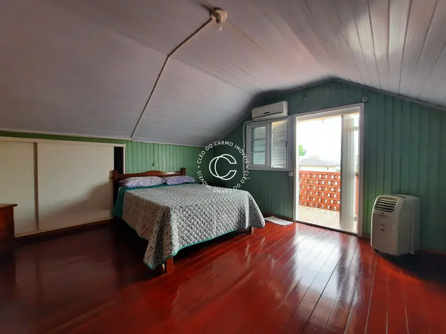 Casa com 3 quartos à venda, 180m2 em Dom Antônio Reis, Santa Maria - RS - imagem 9 Foto 9 de Casa com 3 quartos à venda, 180m2 em Dom Antônio Reis, Santa Maria - RS