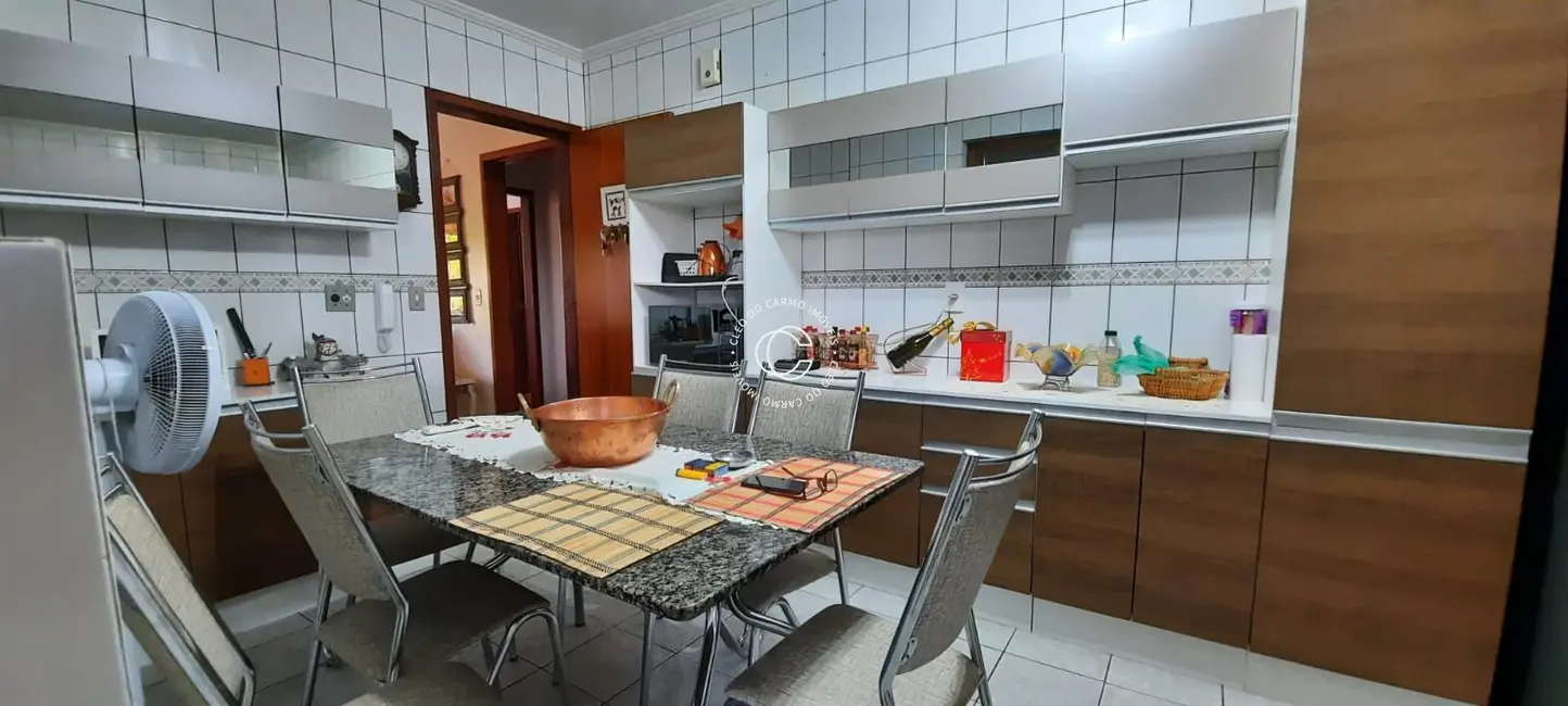 Foto 9 de Apartamento com 3 quartos à venda, 130m2 em Duque de Caxias, Santa Maria - RS