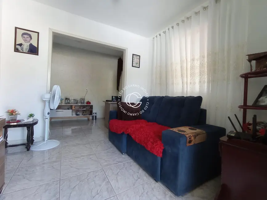 Foto 2 de Casa com 3 quartos à venda, 120m2 em Juscelino Kubitschek, Santa Maria - RS