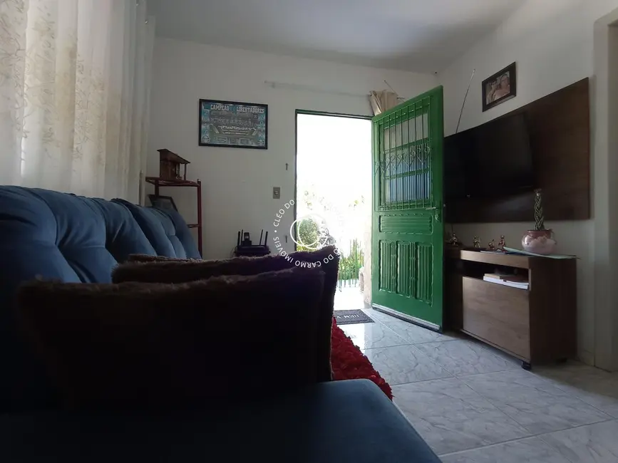 Casa com 3 quartos à venda, 120m2 em Juscelino Kubitschek, Santa Maria - RS - imagem 3 Foto 3 de Casa com 3 quartos à venda, 120m2 em Juscelino Kubitschek, Santa Maria - RS