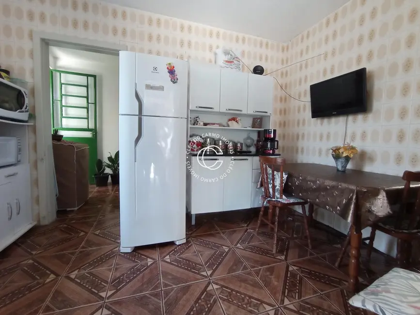 Casa com 3 quartos à venda, 120m2 em Juscelino Kubitschek, Santa Maria - RS - imagem 8 Foto 8 de Casa com 3 quartos à venda, 120m2 em Juscelino Kubitschek, Santa Maria - RS