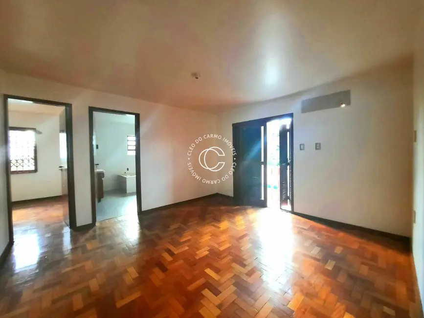 Casa com 6 quartos à venda, 533m2 em Nossa Senhora do Rosário, Santa Maria - RS - imagem 9 Foto 9 de Casa com 6 quartos à venda, 533m2 em Nossa Senhora do Rosário, Santa Maria - RS