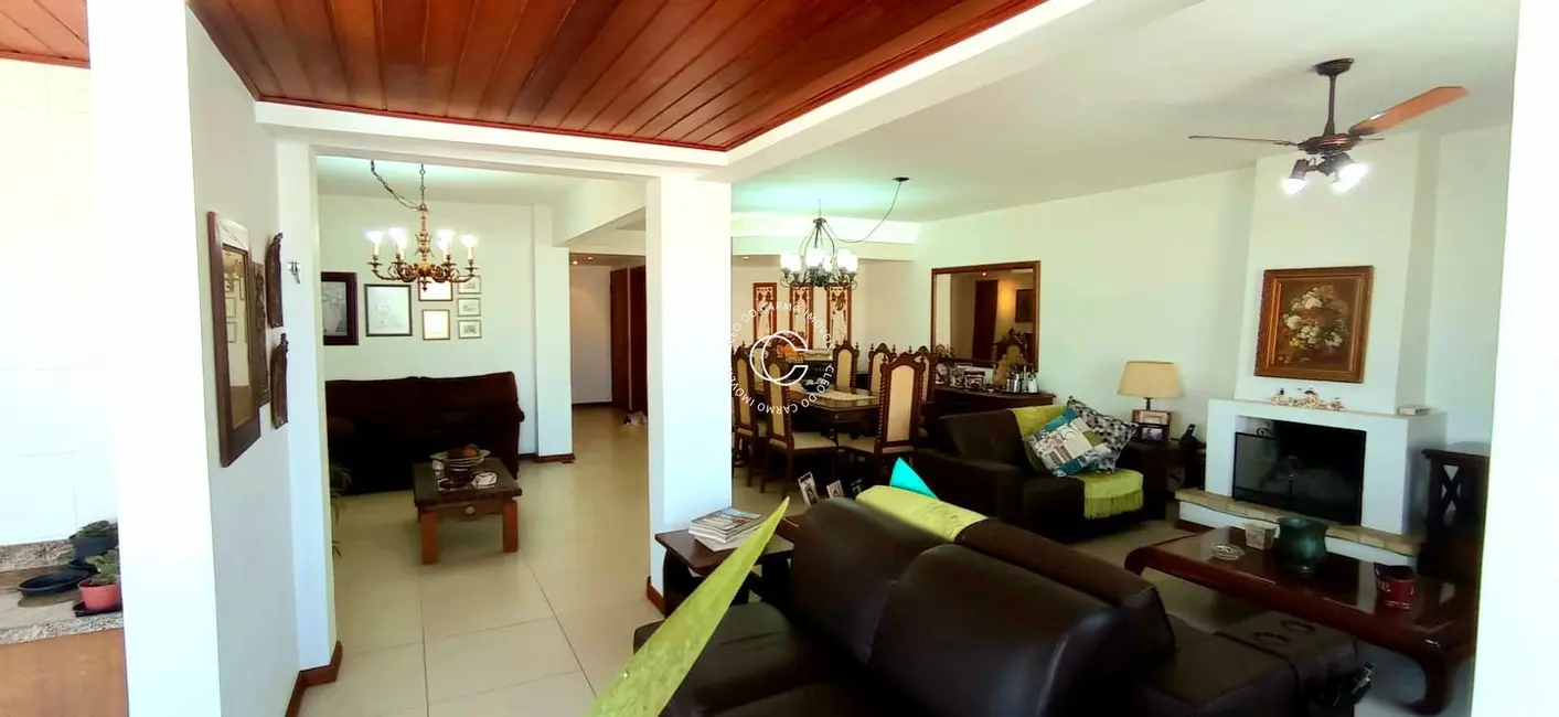 Apartamento com 3 quartos à venda, 218m2 em Nossa Senhora de Fátima, Santa Maria - RS - imagem 5 Foto 5 de Apartamento com 3 quartos à venda, 218m2 em Nossa Senhora de Fátima, Santa Maria - RS