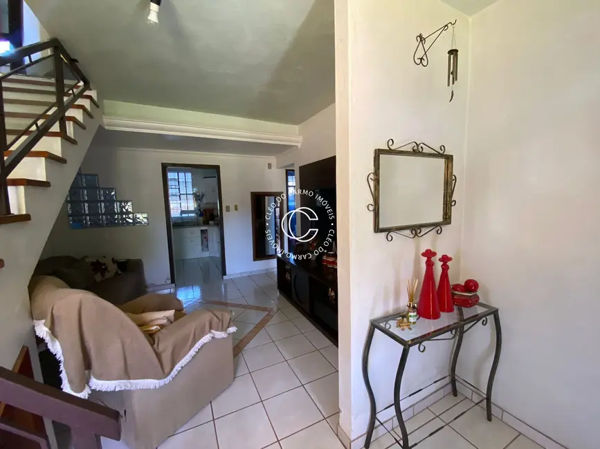 Casa com 5 quartos à venda, 203m2 em Camobi, Santa Maria - RS - imagem 4 Foto 4 de Casa com 5 quartos à venda, 203m2 em Camobi, Santa Maria - RS