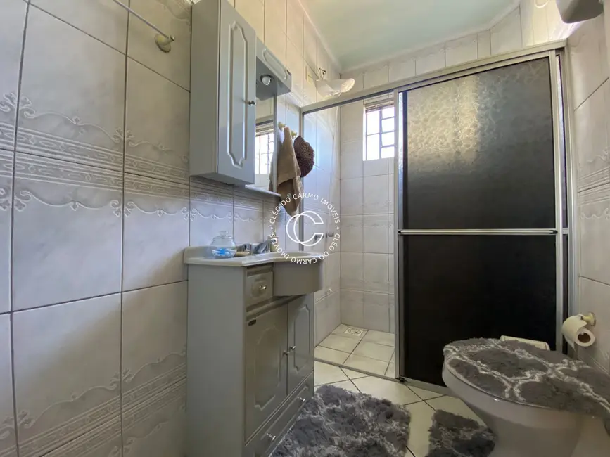 Casa com 5 quartos à venda, 203m2 em Camobi, Santa Maria - RS - imagem 9 Foto 9 de Casa com 5 quartos à venda, 203m2 em Camobi, Santa Maria - RS