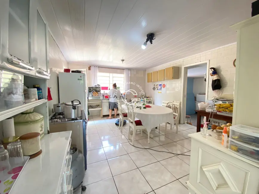 Chácara com 4 quartos à venda, 200m2 em Itaara - RS - imagem 7 Foto 7 de Chácara com 4 quartos à venda, 200m2 em Itaara - RS