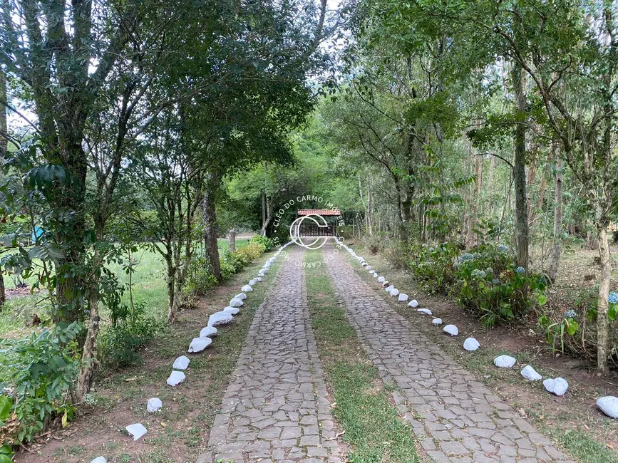 Chácara com 4 quartos à venda, 200m2 em Itaara - RS - imagem 3 Foto 3 de Chácara com 4 quartos à venda, 200m2 em Itaara - RS