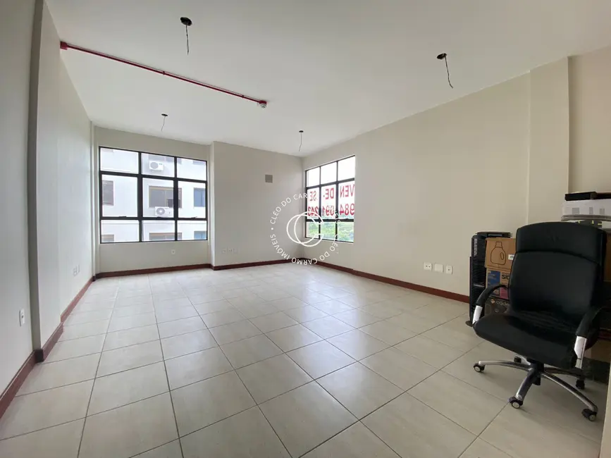 Foto 2 de Sala Comercial com 1 quarto à venda, 37m2 em Nossa Senhora das Dores, Santa Maria - RS