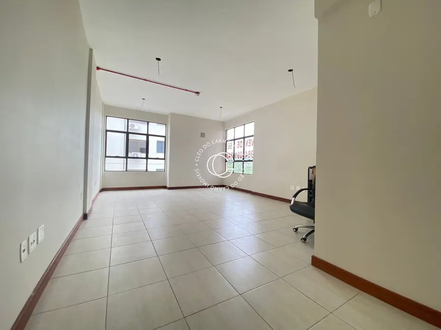 Sala Comercial com 1 quarto à venda, 37m2 em Nossa Senhora das Dores, Santa Maria - RS - imagem 3 Foto 3 de Sala Comercial com 1 quarto à venda, 37m2 em Nossa Senhora das Dores, Santa Maria - RS