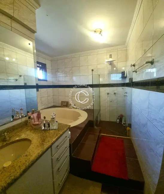 Casa com 4 quartos à venda, 363m2 em Nossa Senhora de Lourdes, Santa Maria - RS - imagem 6 Foto 6 de Casa com 4 quartos à venda, 363m2 em Nossa Senhora de Lourdes, Santa Maria - RS