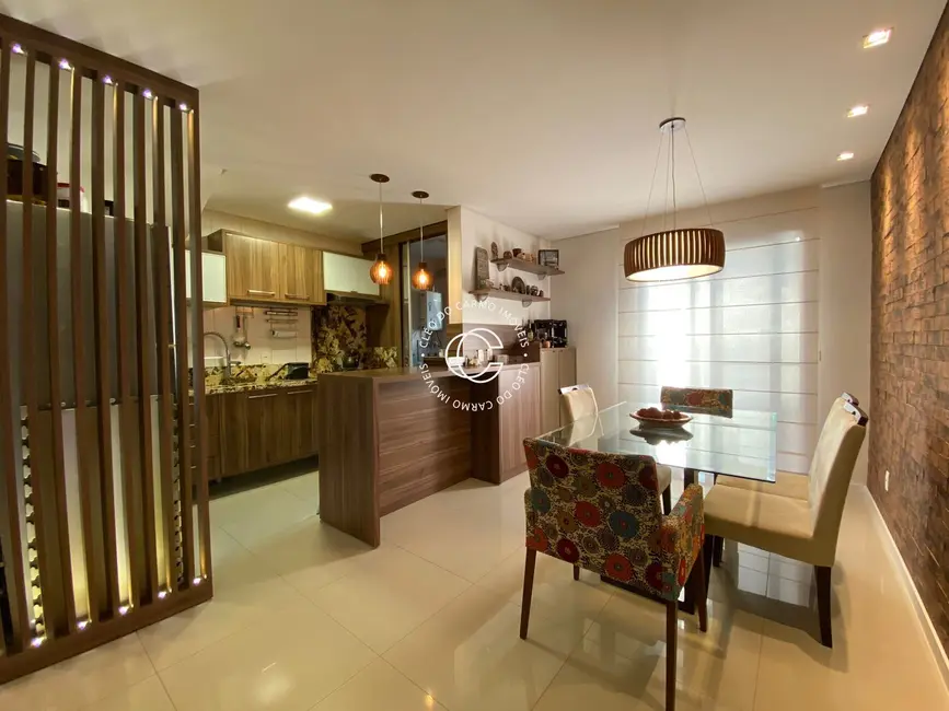 Casa com 3 quartos à venda, 137m2 em São José, Santa Maria - RS - imagem 4 Foto 4 de Casa com 3 quartos à venda, 137m2 em São José, Santa Maria - RS