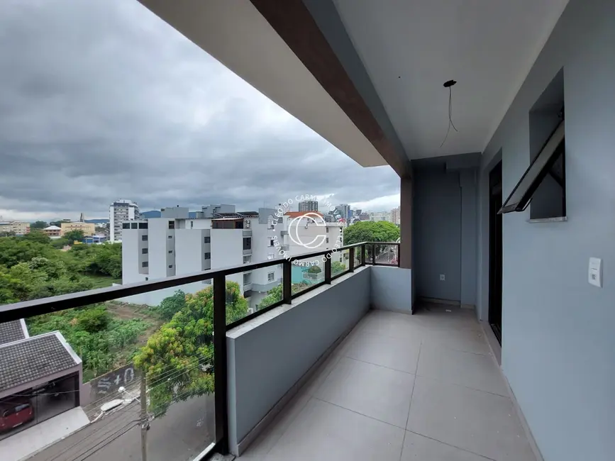 Foto 7 de Apartamento com 3 quartos à venda, 110m2 em Nossa Senhora Medianeira, Santa Maria - RS