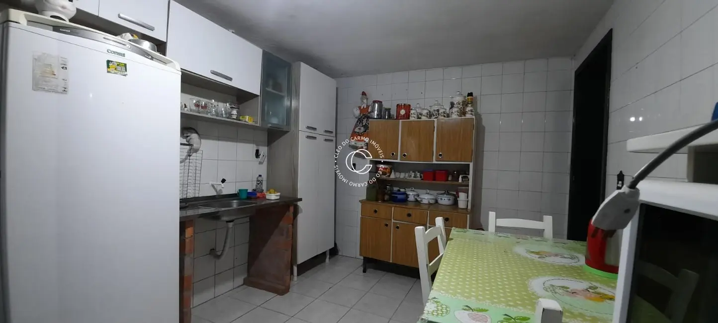 Casa com 5 quartos à venda, 301m2 em Tancredo Neves, Santa Maria - RS - imagem 6 Foto 6 de Casa com 5 quartos à venda, 301m2 em Tancredo Neves, Santa Maria - RS