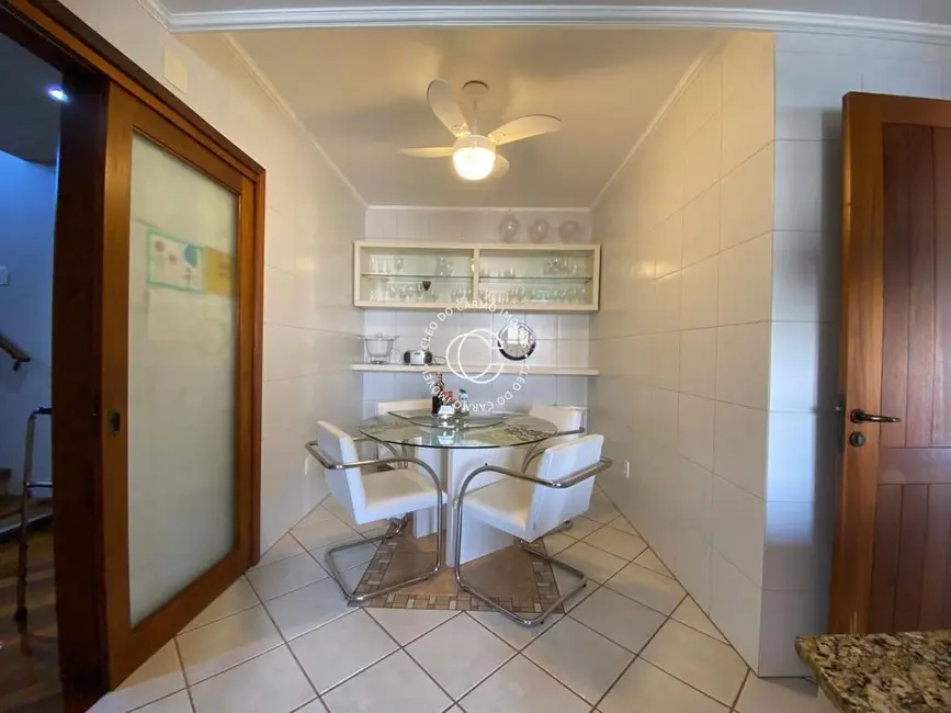 Casa com 4 quartos à venda, 255m2 em Cerrito, Santa Maria - RS - imagem 9 Foto 9 de Casa com 4 quartos à venda, 255m2 em Cerrito, Santa Maria - RS