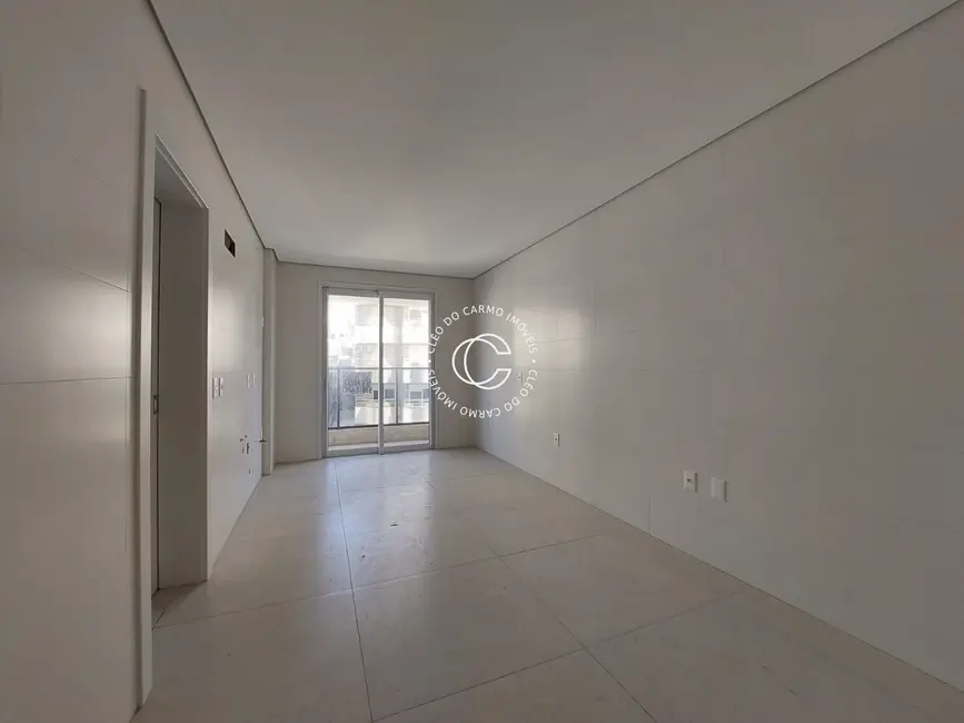 Foto 7 de Apartamento com 3 quartos à venda, 210m2 em Nossa Senhora de Lourdes, Santa Maria - RS