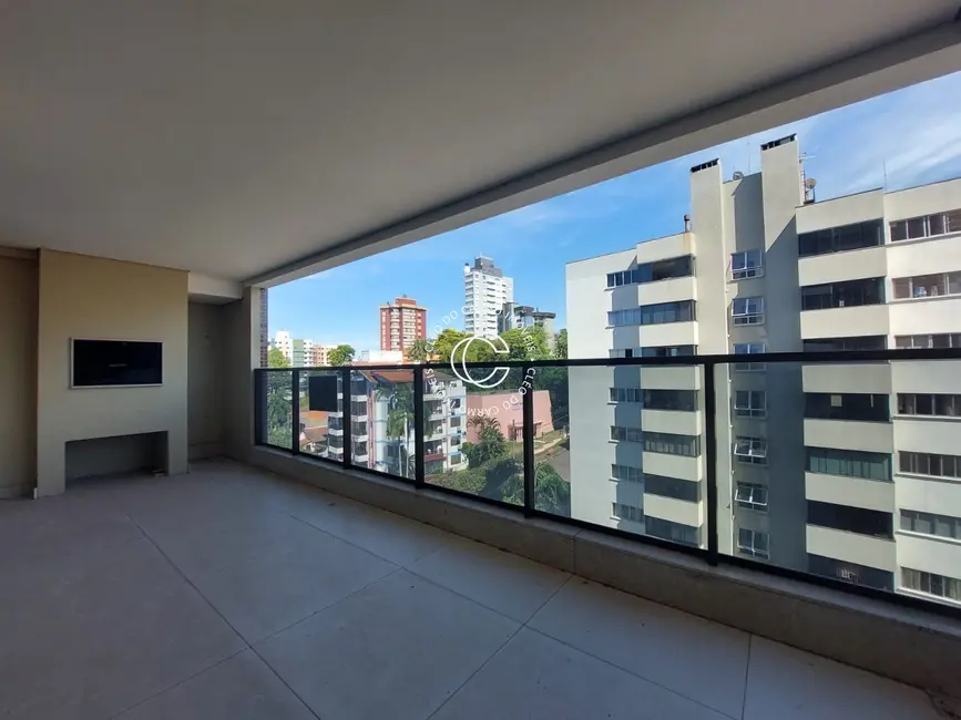 Foto 6 de Apartamento com 3 quartos à venda, 169m2 em Nossa Senhora de Lourdes, Santa Maria - RS