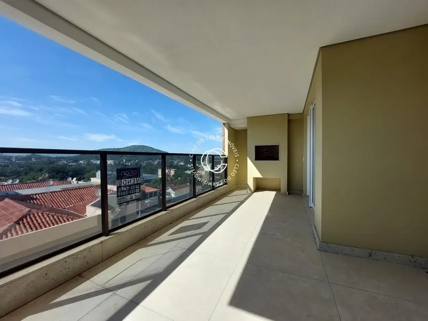 Foto 6 de Apartamento com 3 quartos à venda, 169m2 em Nossa Senhora de Lourdes, Santa Maria - RS