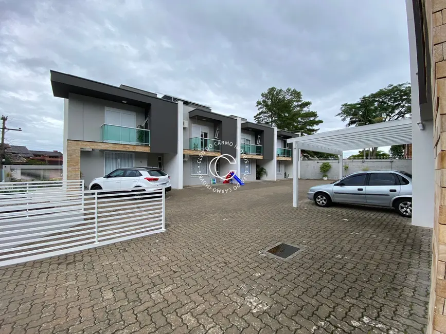 Casa com 3 quartos à venda, 112m2 em Nossa Senhora do Perpétuo Socorro, Santa Maria - RS - imagem 2 Foto 2 de Casa com 3 quartos à venda, 112m2 em Nossa Senhora do Perpétuo Socorro, Santa Maria - RS