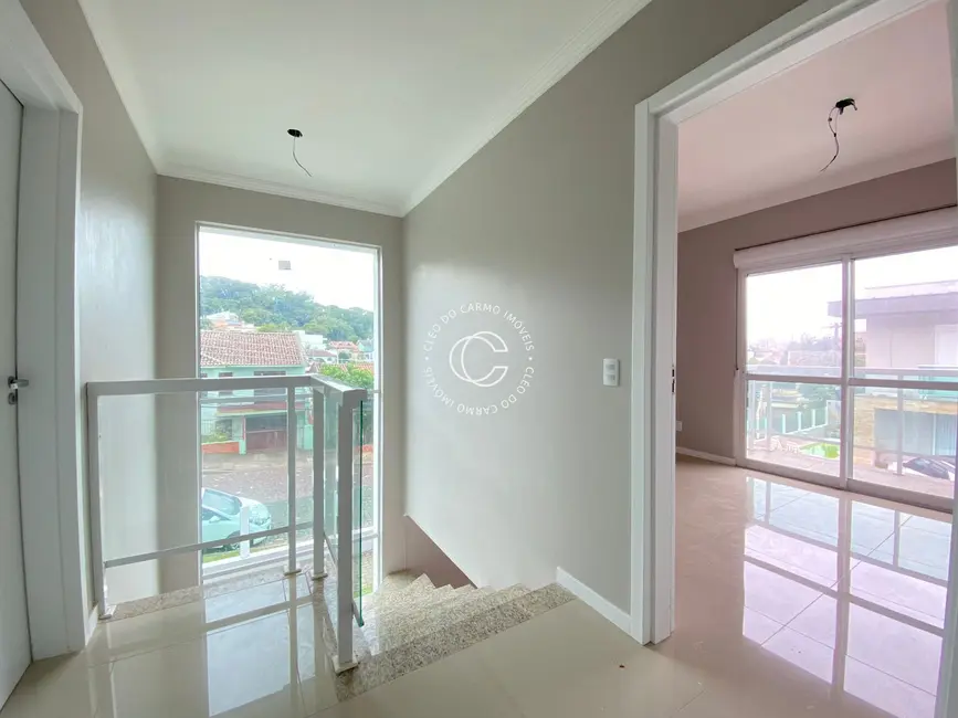 Casa com 3 quartos à venda, 112m2 em Nossa Senhora do Perpétuo Socorro, Santa Maria - RS - imagem 6 Foto 6 de Casa com 3 quartos à venda, 112m2 em Nossa Senhora do Perpétuo Socorro, Santa Maria - RS